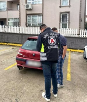 kocaelide dugun konvoyunda gurultu yapan surucuye 10 bin tl ceza MqeBDN5M.jpg